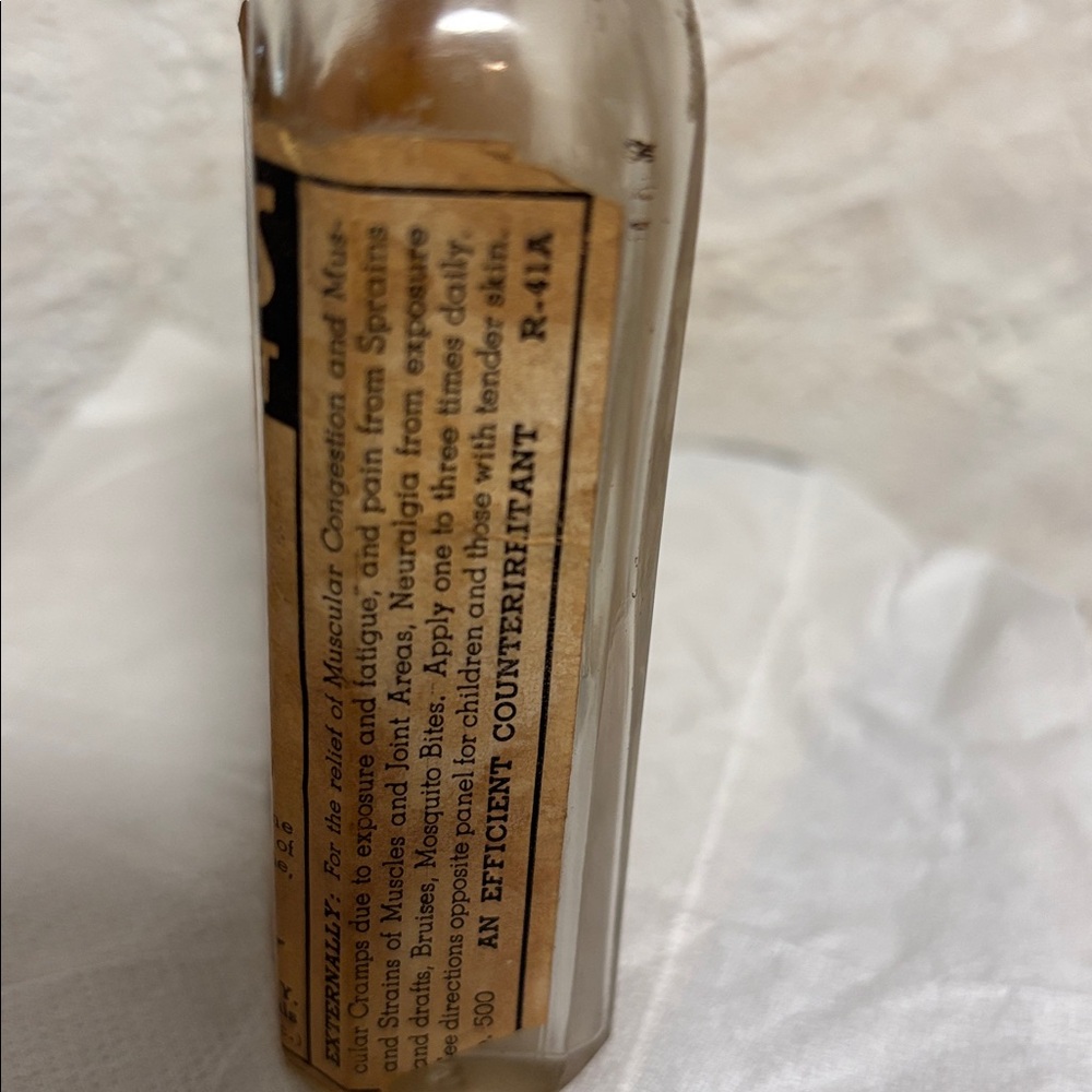 Antique 1930s Glass Bottle Of Sloan’s Liniment 2.5 Fl Oz Paper Apothecary Label - Picture 6 of 8